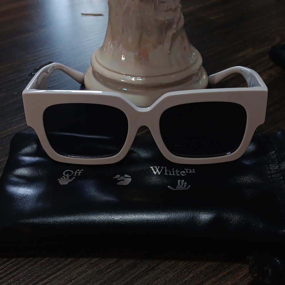 Sunglass